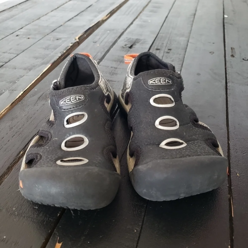 Keen brand stingray